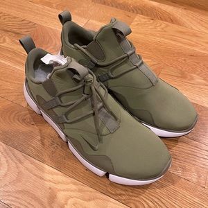 Nike men’s sneakers